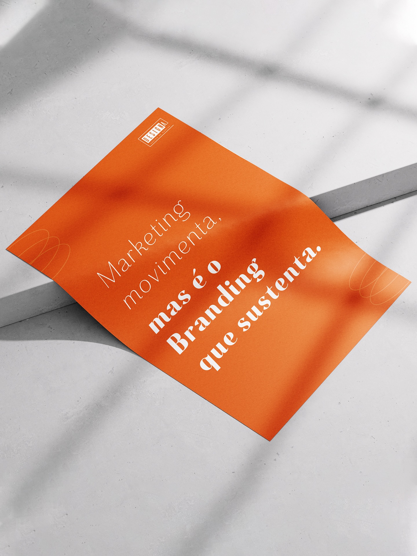 Postar por postar, qualquer um faz. Mas fazer sentido? Aí é outra história...

Muitas marcas seguem se movimentando no digital, fazendo barulho, sem perceber que estão construindo em terreno raso. Marketing chama atenção, gera alcance, engajamento. Mas sem branding, tudo se torna superficial.

É o branding que sustenta, organiza, posiciona. ♾️
Que transforma cada esforço em percepção real de valor.

Sua marca não precisa de mais um post bonitinho com frase de efeito só pra seguir a trend da semana. Precisa de clareza, consistência e estratégia para ser lembrada e escolhida. ✨

Porque quando todo mundo está tentando aparecer, quem constrói significado é quem permanece.

Marketing movimenta.
Branding sustenta.

E é isso que transforma presença em valor. 💎

#branding #empreendedorismo #marketing #comunicação #DesignaGestão